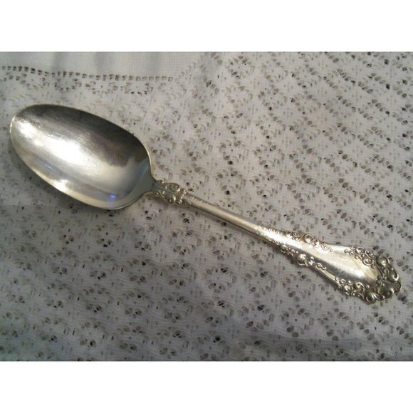 1847 Rogers International Silver Berkshire Serving Spoon - Picture 1 of 1
